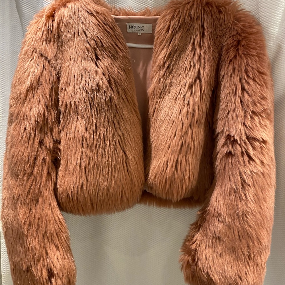 HOUSE OF CB SALMON COLOURED FUAX FUR CROPPED COAT